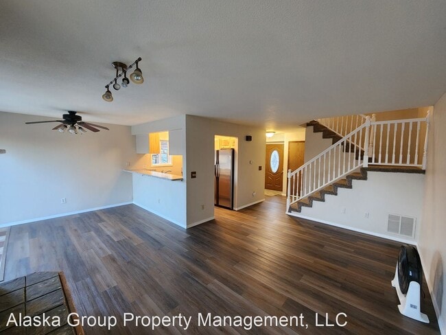 Building Photo - 3 br, 1.5 bath House - 8441 Ragged Top Cir