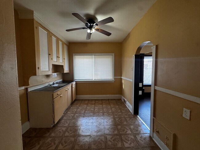 Foto del edificio - 1545 Glenmont Rd
