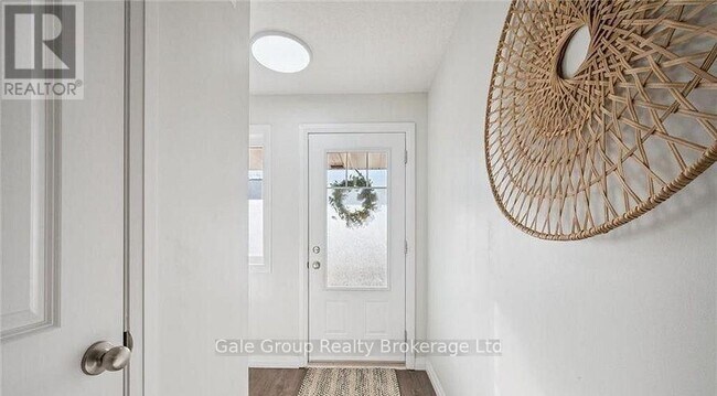 Building Photo - 24 Morrison Road