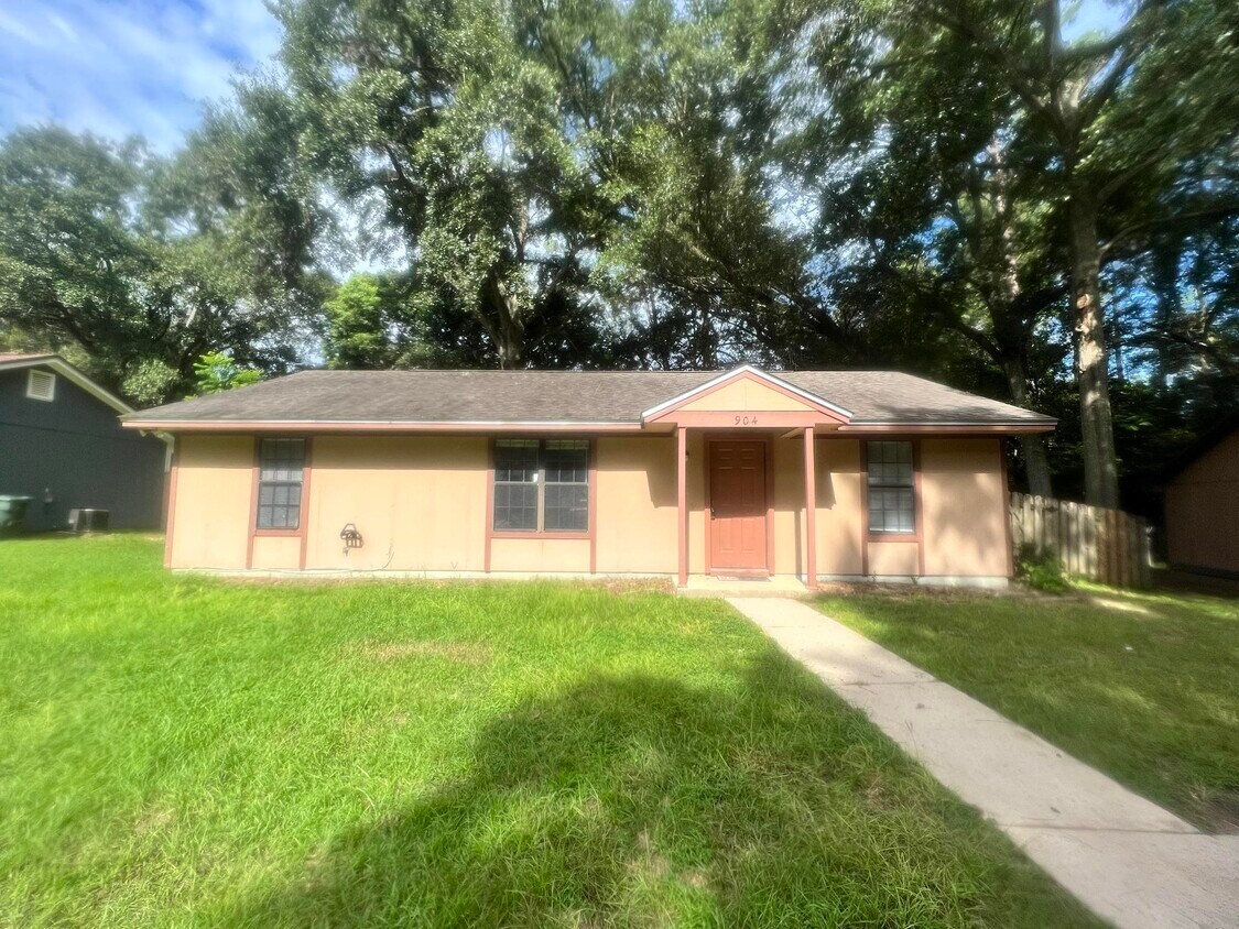 904 Brave Trail, Tallahassee, FL 32304 House Rental in Tallahassee