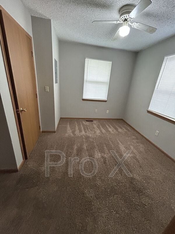 Foto del edificio - 812 E Jackson St