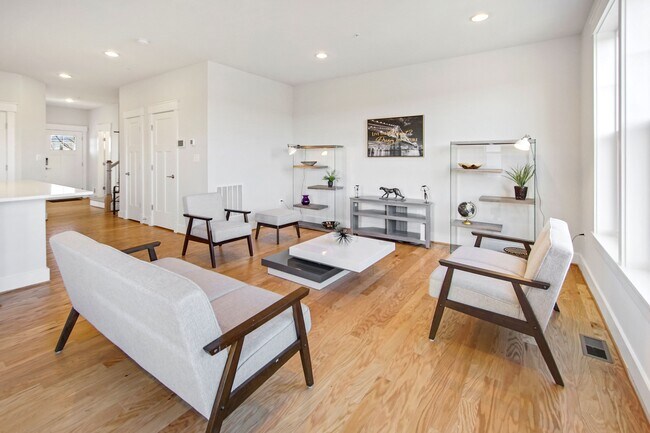 Foto del edificio - 1407 Beaver Heights Ln