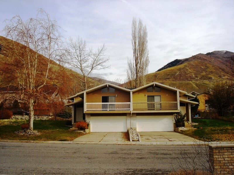 Foto del edificio - 1176 N Compton Rd
