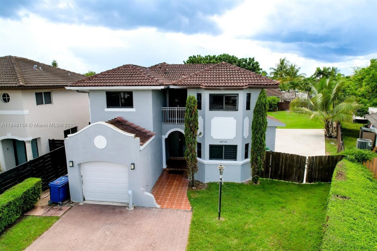 Primary Photo - 16710 SW 140th Ave