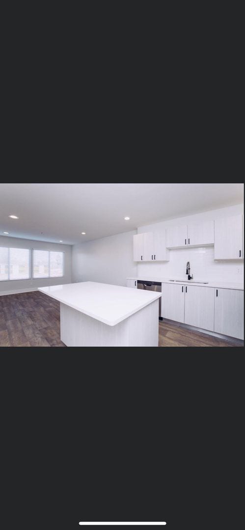 Interior Photo - The Flats Off Madison