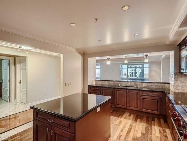 Building Photo - 3 br, 3 bath Condo - 1891 Curtis Street 1604