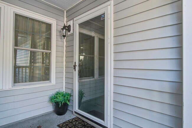 Building Photo - 1371 Cassidy Ct