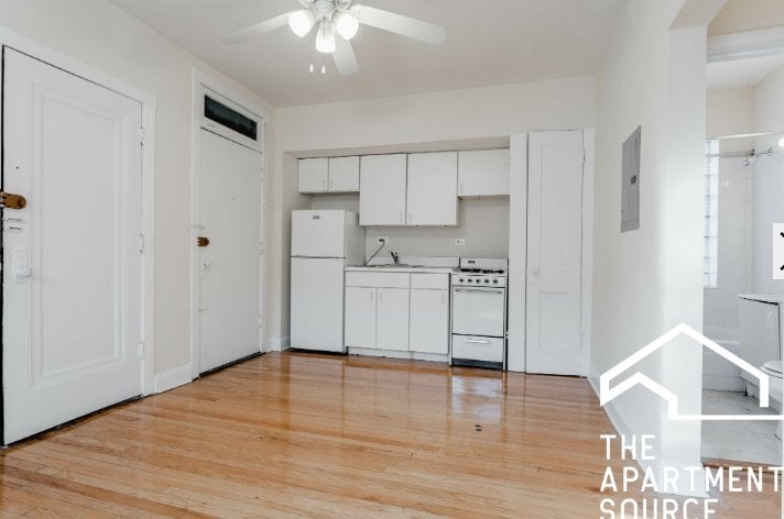 Photo - 2239.5 N Bissell St (Chicago, IL)