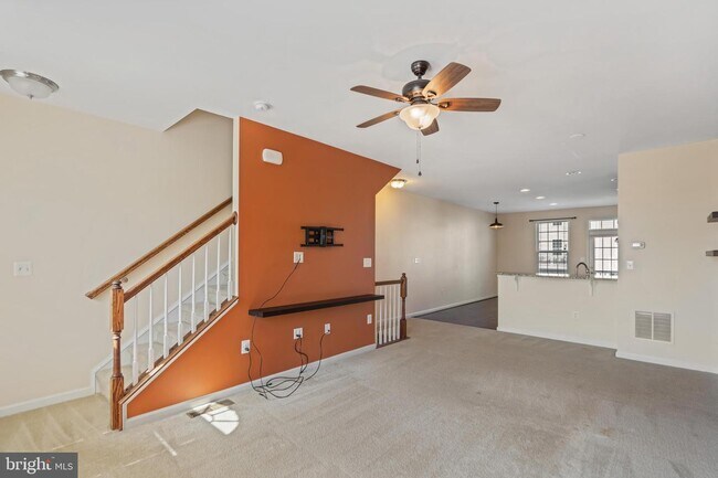 Foto del edificio - 1738 Featherstone Rd