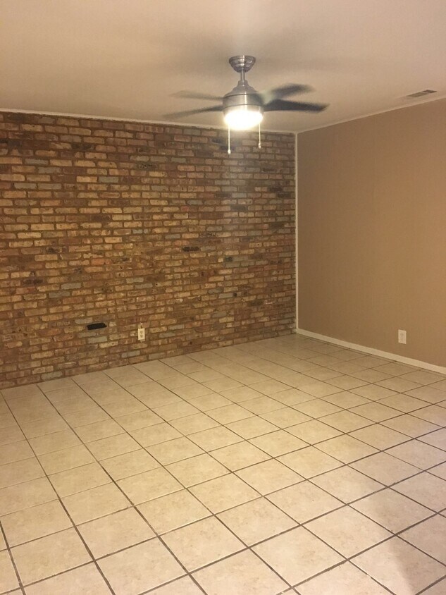 Foto principal - 224 Ave F Ave