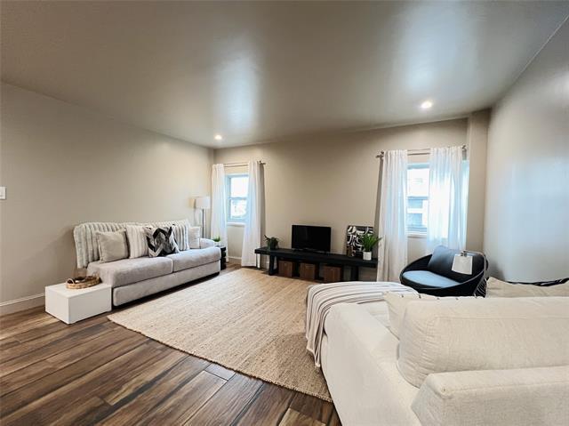 Foto del edificio - 6211 W Northwest Hwy