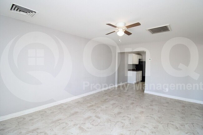 Foto del edificio - 316 S Allen