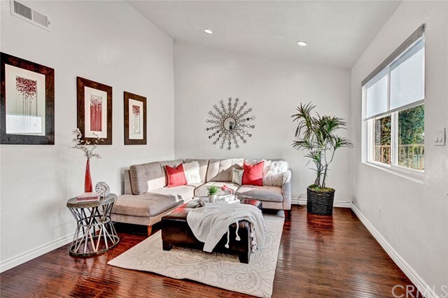 Foto del edificio - 1192 Mitchell Ave