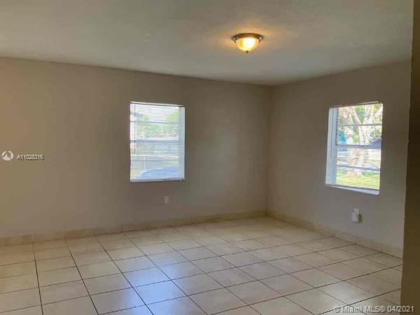 Building Photo - 15920 NW 17th Ct