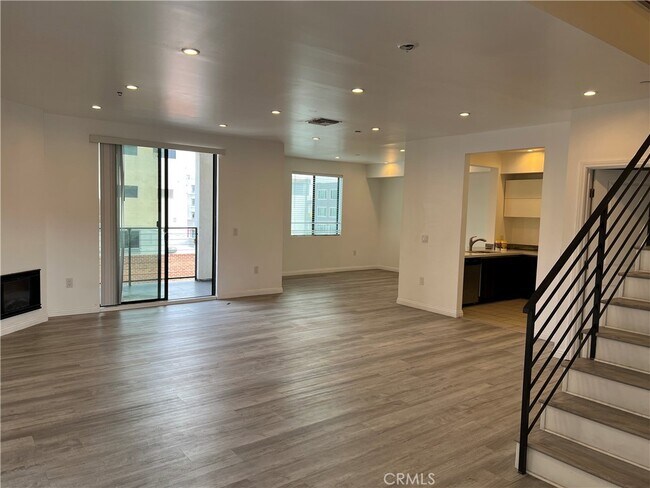 Foto del edificio - 137 W 6th St