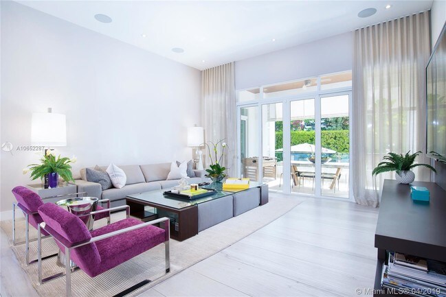 Foto del edificio - 445 Glenridge Rd