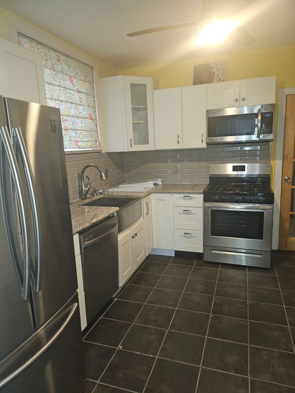 Foto del edificio - 6332 Summer St