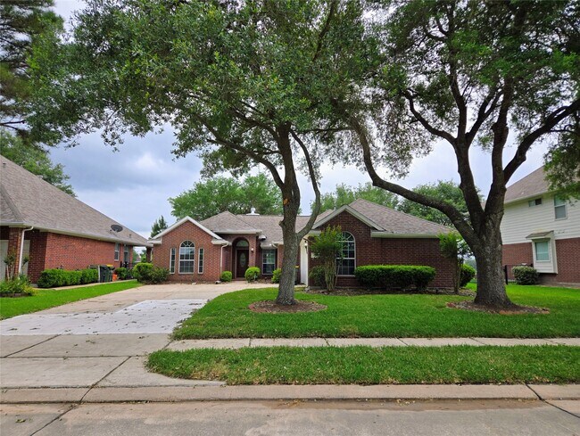 Foto del edificio - 4018 N Crystal Lake Cir