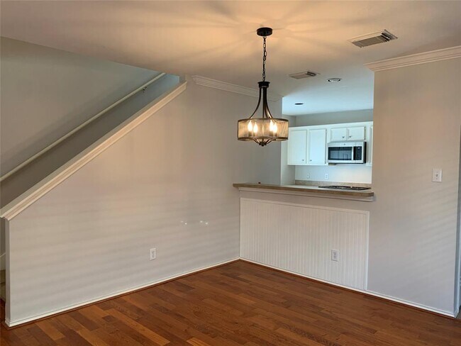 Building Photo - 1706 Redwing Haven Dr