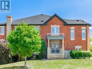 Building Photo - 171 Wolf Creek Crescent