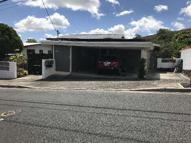 Primary Photo - MOANALUA VALLEY 2/1 cfan, W/D, lanai, triplex
