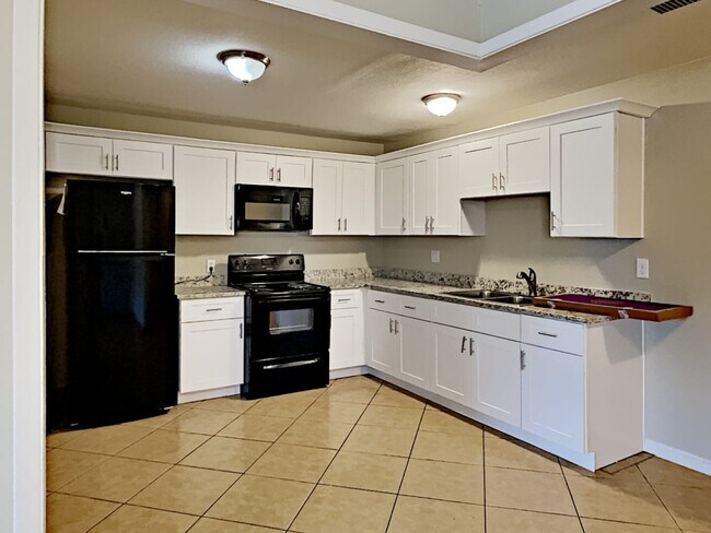 Building Photo - 5643 N 29th Ave