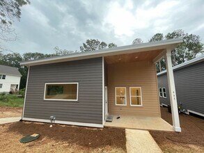 Building Photo - 406 Fourth Street