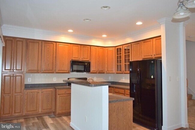 Foto del edificio - 15435 Binder Ct