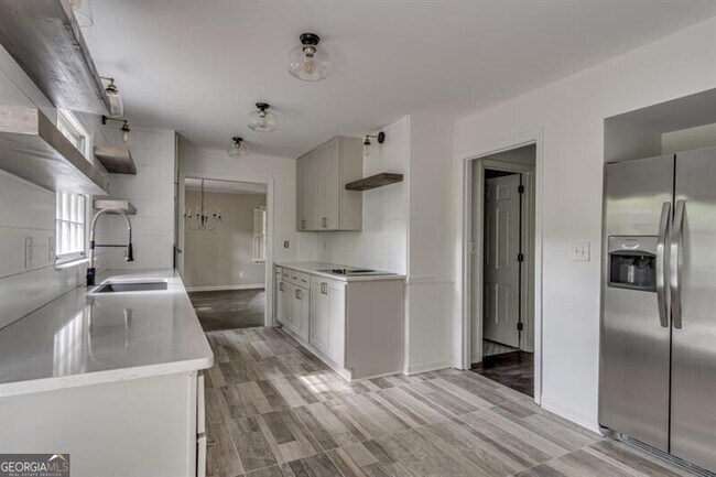 Foto del edificio - 4243 McClatchey Cir NE