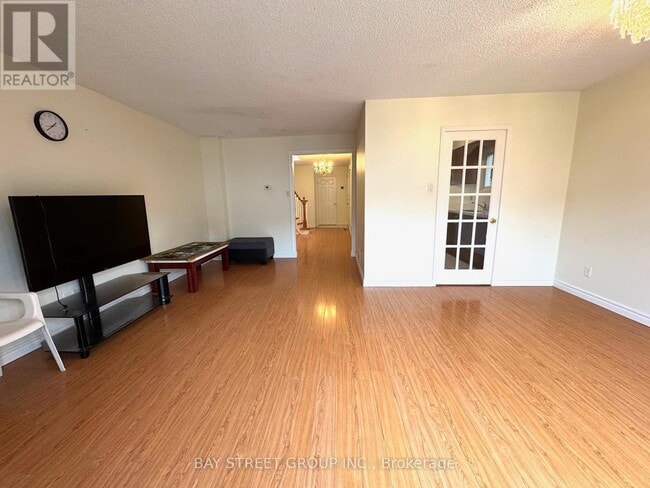 Building Photo - 38 Enchanted Hills Crescent