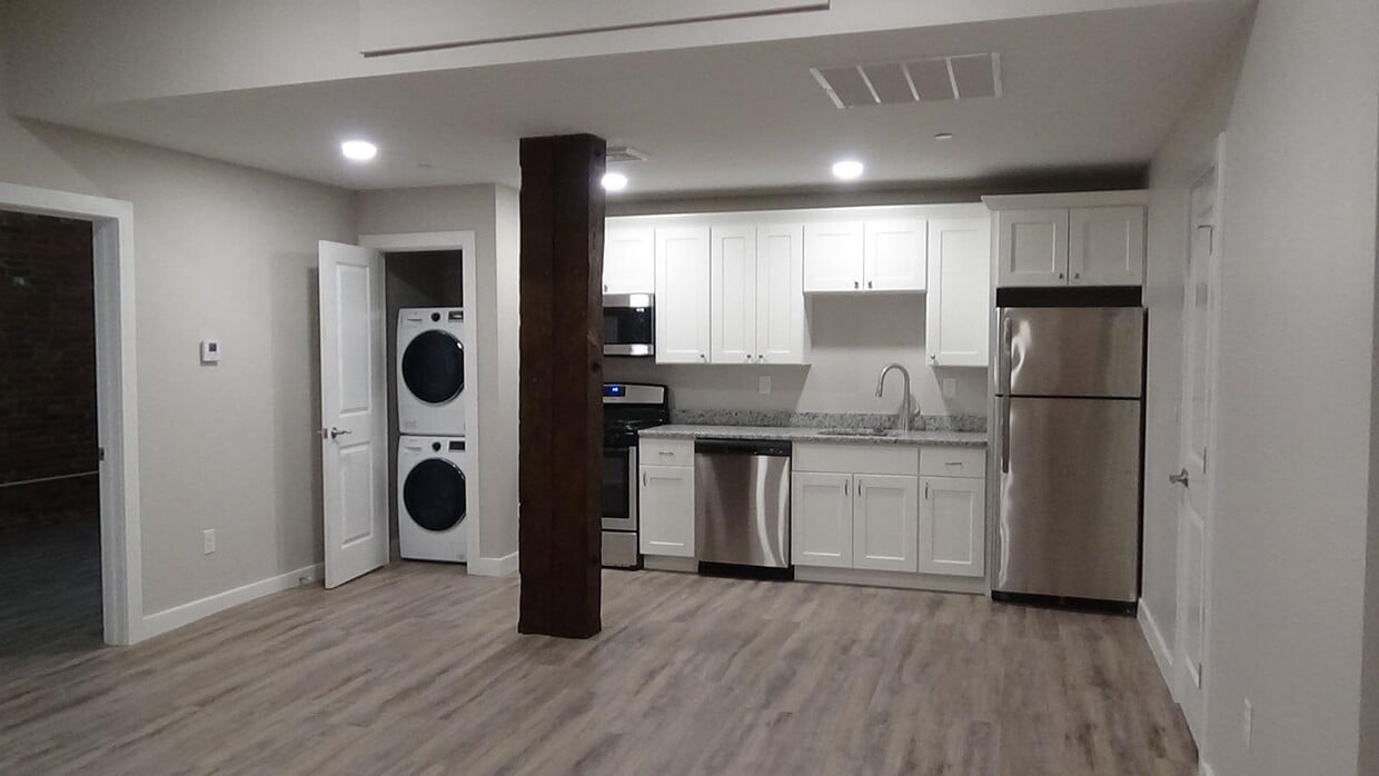 Foto principal - 62 Lowell St