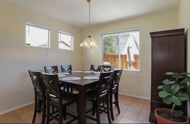Building Photo - 2923 Rugby Ct