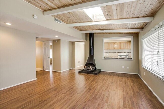 Building Photo - 4136 Cole Ave