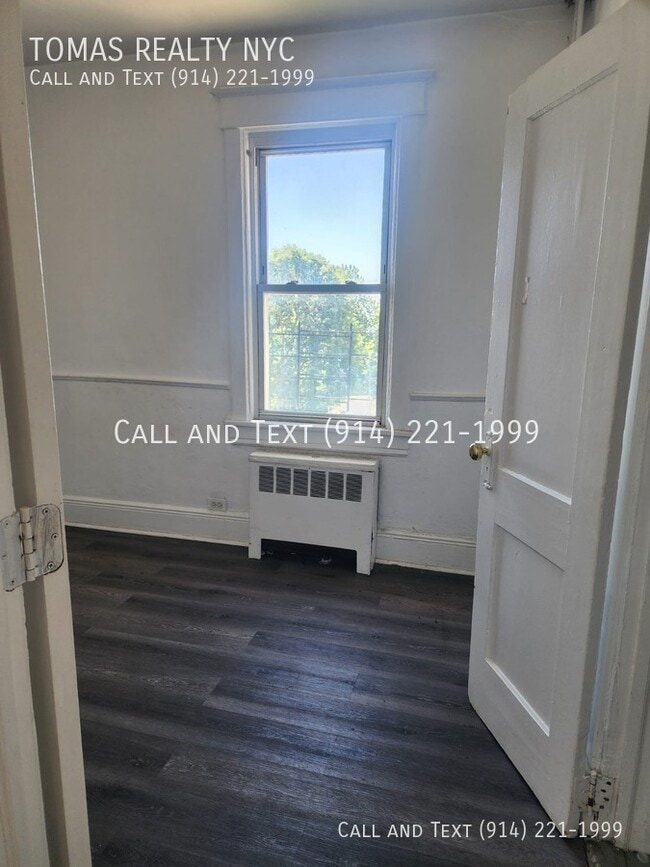 Building Photo - 152 Ridge Ave