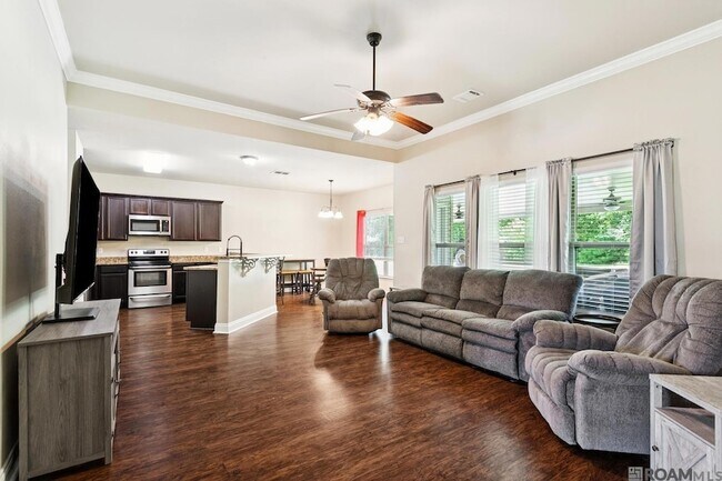 Building Photo - 21125 Beau Chateau Blvd