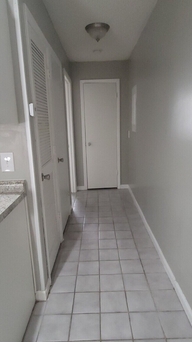 Foto del edificio - 1 month free!!! "Cozy 1-Bedroom Retreat – Your Cozy Haven in Huntsville!"