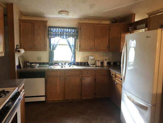 Building Photo - 408 McFarland St