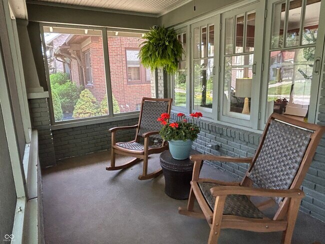 Foto del edificio - 5786 N Delaware St