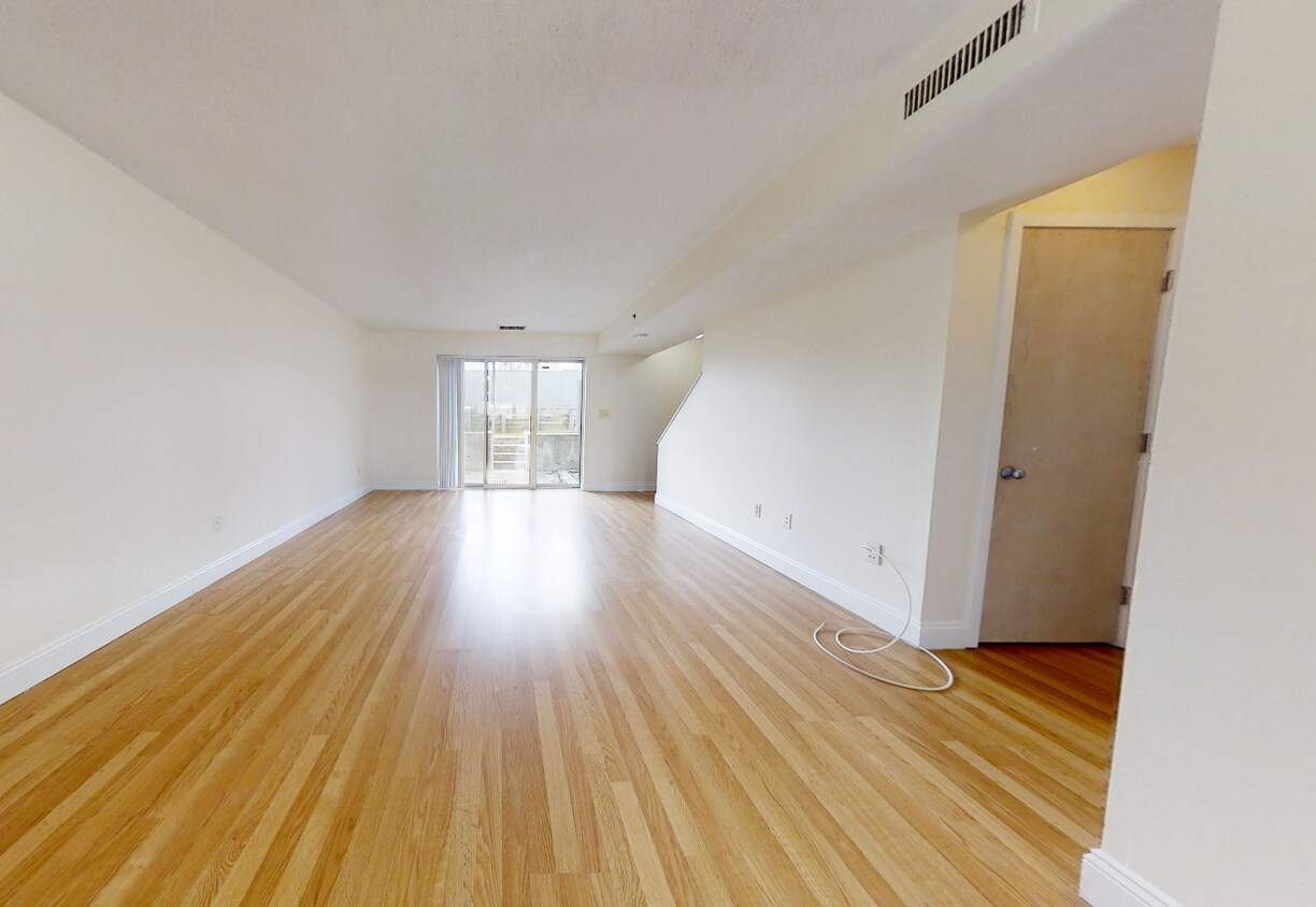Foto del edificio - 140 North Beacon St