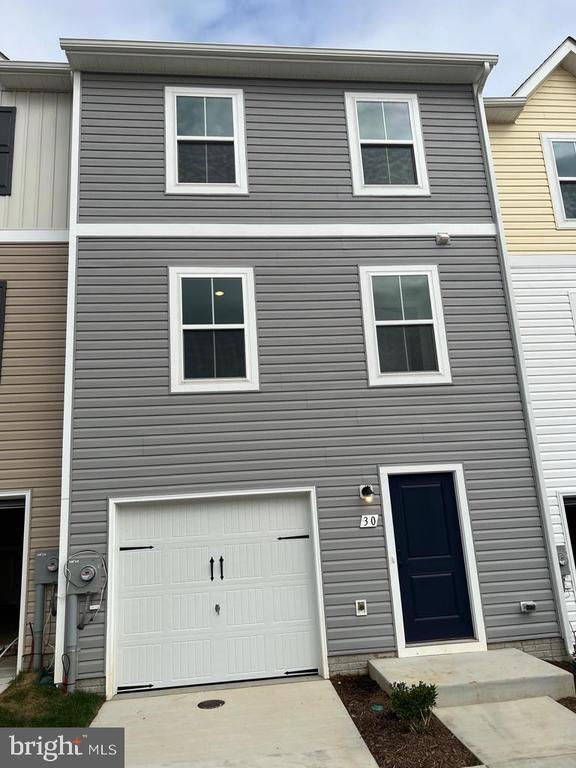 Foto principal - 46 Thrower Rd