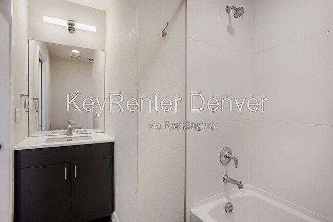 Building Photo - 3820 Zenobia St