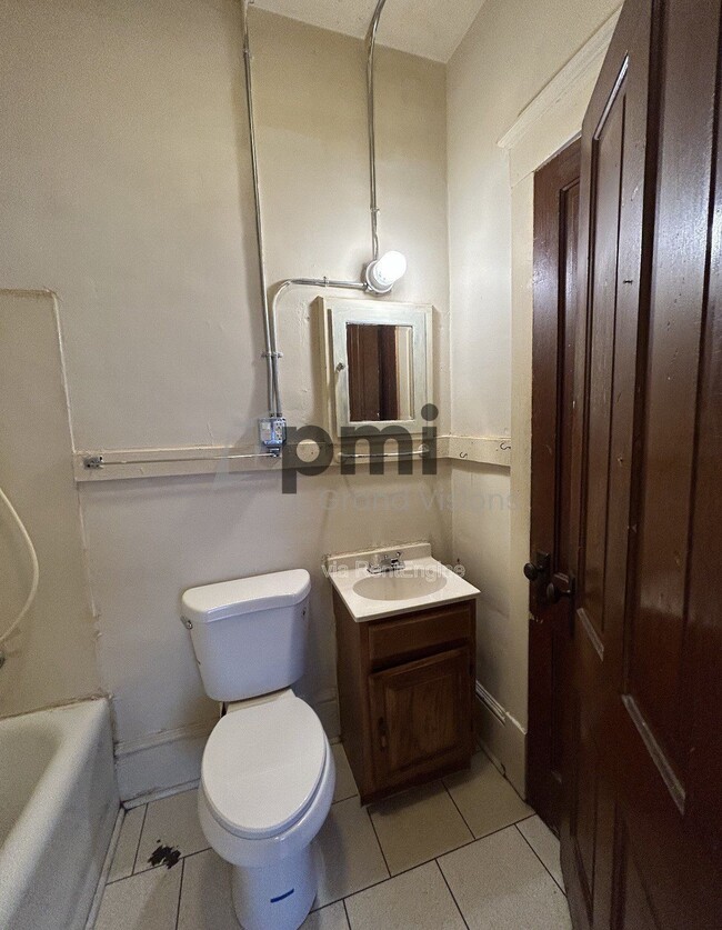 Foto del edificio - 601 Monroe Ave