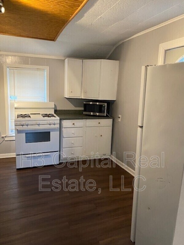 Foto del edificio - 77 Sunset Ave