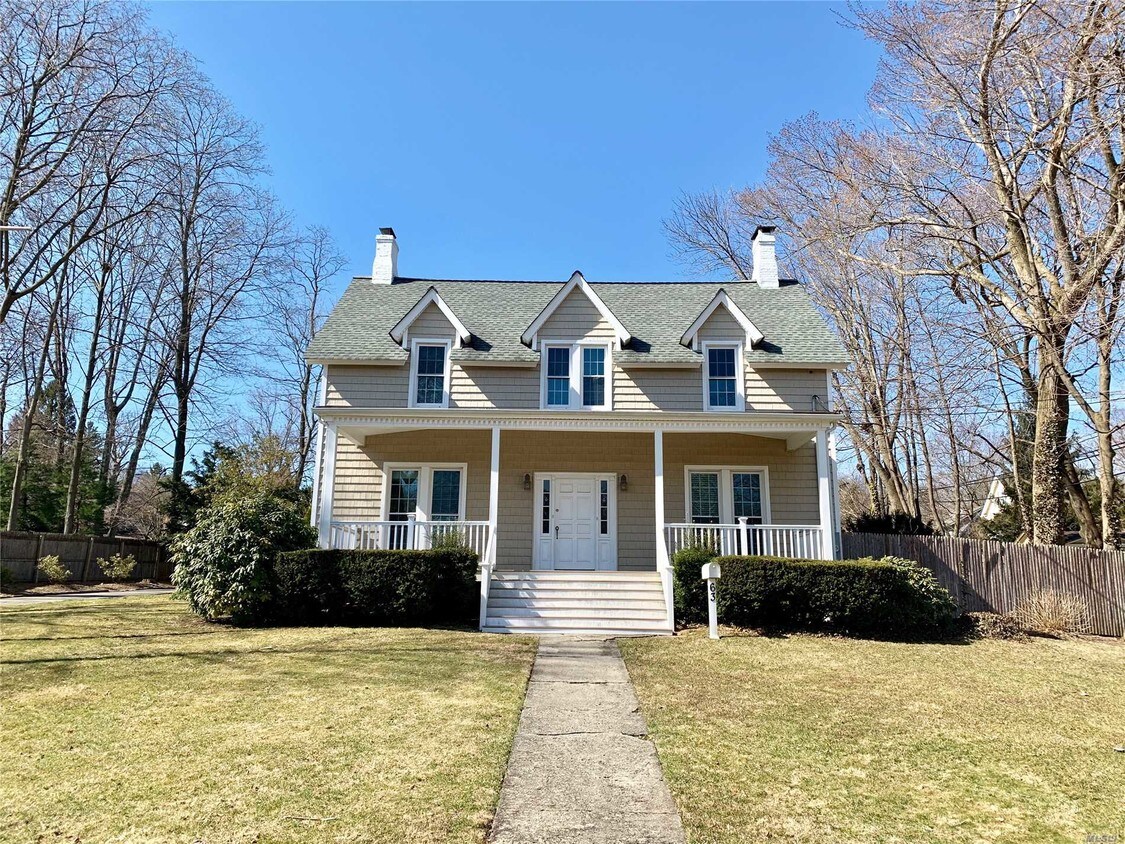 63 W Neck Rd Unit 1, Huntington, NY 11743 Apartment for Rent in