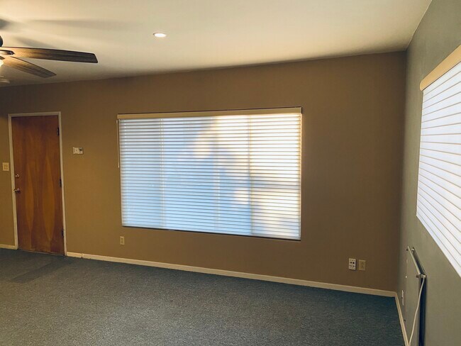 Foto del edificio - 2717 W Avenue K