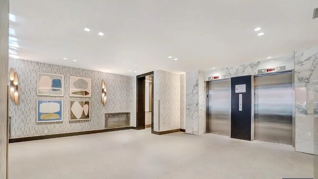 Foto del edificio - 401 E 88th St