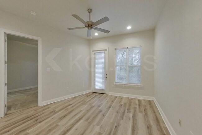 Foto del edificio - 4847 E Dacha Ln