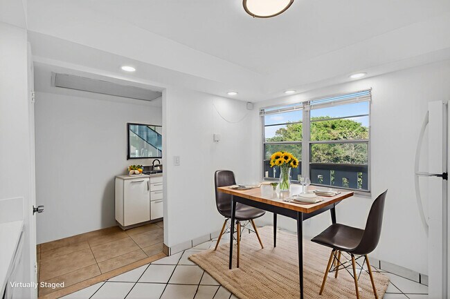 Foto del edificio - 3502 Bimini Ln