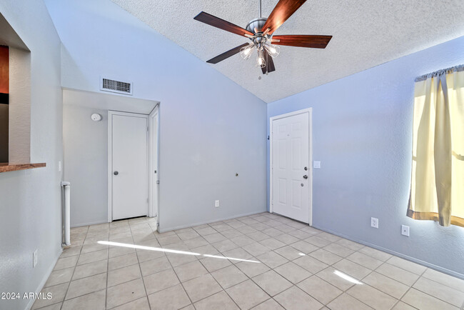 Foto del edificio - 5580 S Kings Ranch Rd