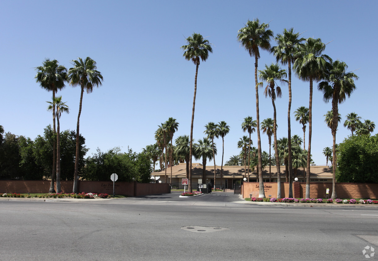 Building Photo - Las Palmas De La Quinta